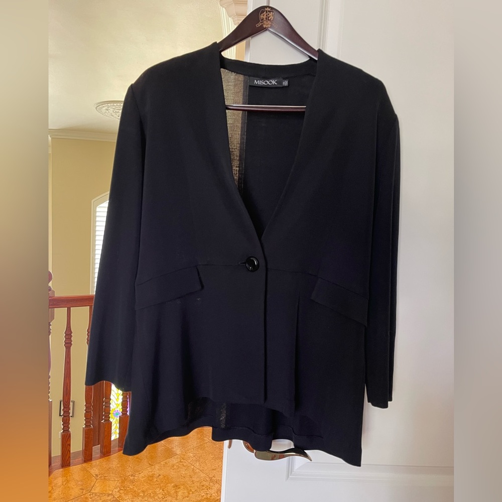 Beautiful Misook knitted blazer jacket. EUC